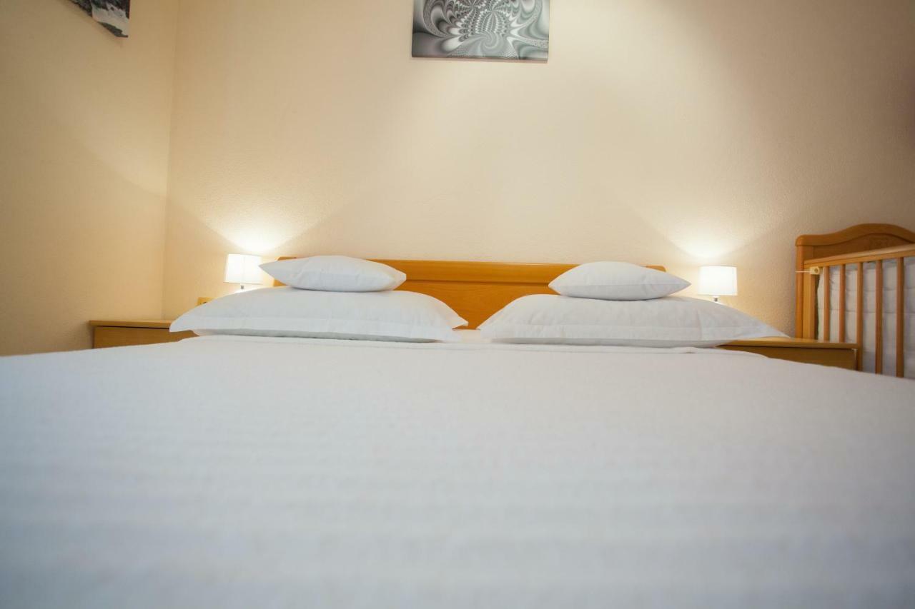 Apartman Antonio Apartamento Makarska Exterior foto