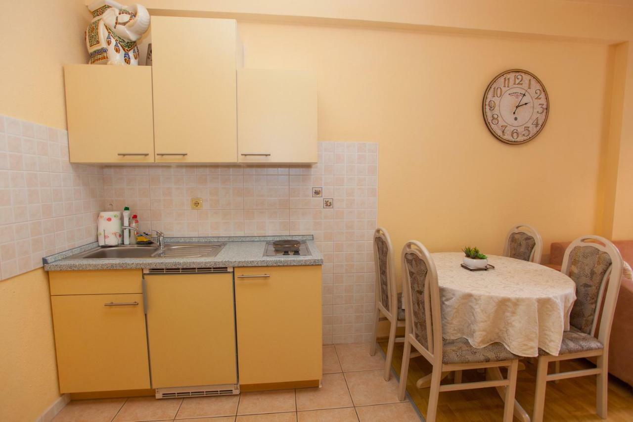 Apartman Antonio Apartamento Makarska Exterior foto