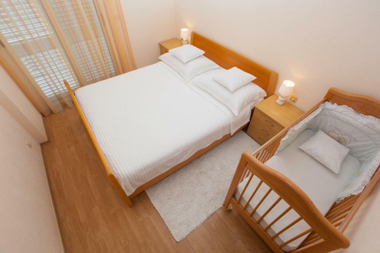 Apartman Antonio Apartamento Makarska Exterior foto