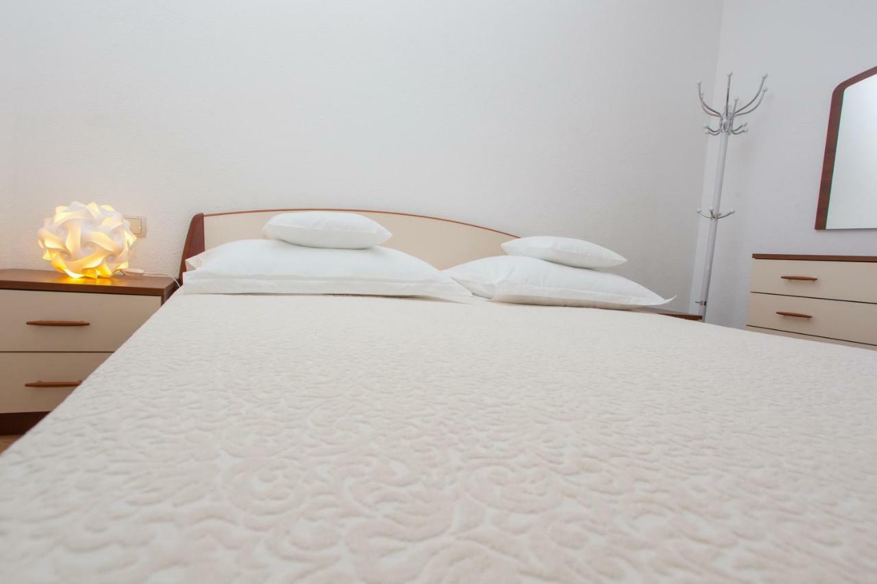 Apartman Antonio Apartamento Makarska Exterior foto